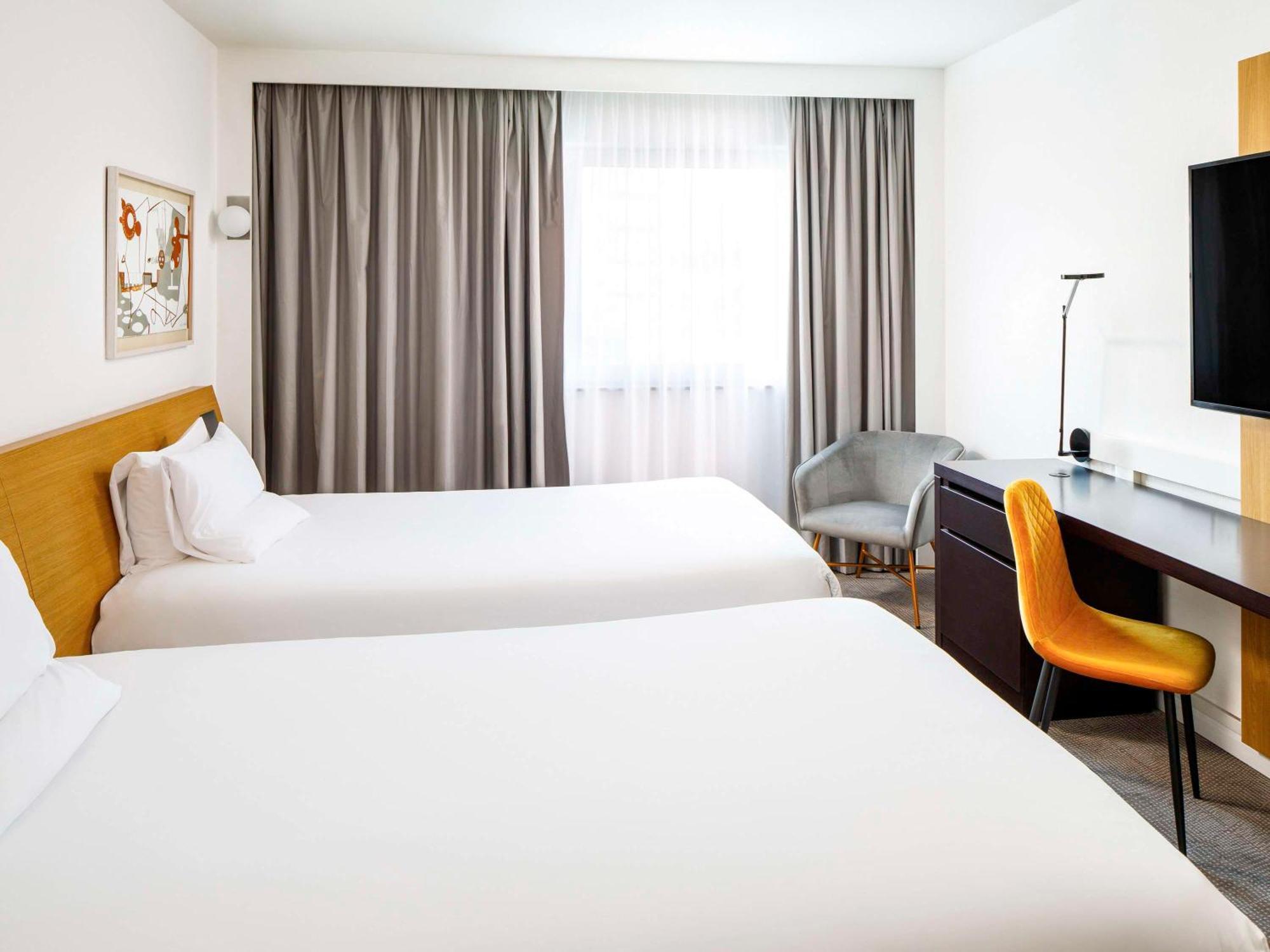 Novotel London Greenwich Екстер'єр фото